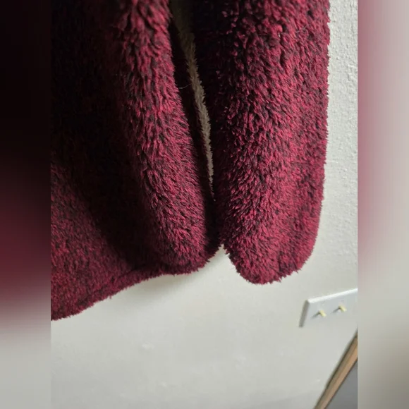 Maurices Fuzzy Burgundy Pull Over - Picture 6 of 6